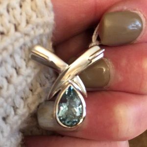 NWT Sterling pendant with aquamarine gemstone